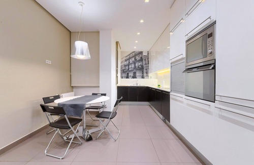 Casco Viejo Apartment | Elegant VT in the Old Town - Next to the Metro