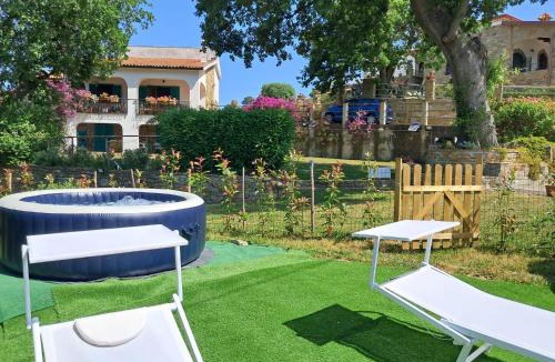 Perdifumo Villa | Elegante villa panoramica con giardino e idromassaggio a 10 minuti dal mare