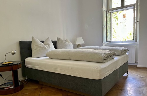 Wilten Apartment | Elegantes Villenappartement im Zentrum