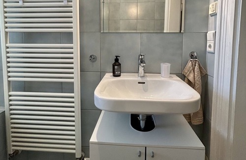 Wilten Apartment | Elegantes Villenappartement im Zentrum