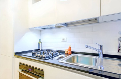 Sallustiano House | Elegantis.it Milos Suite Apartment - Your Chic Retreat in Central Rome
