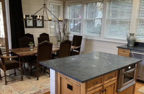 Mirror Lake House | Elegantly Comfortable Home - One Mile From Main Street Highlands