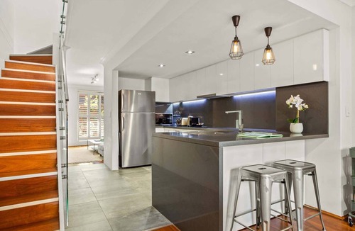 Chippendale Apartment | Elegantly Modern 2-Bed In The Heart of Chippendale