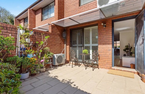Chippendale Apartment | Elegantly Modern 2-Bed In The Heart of Chippendale