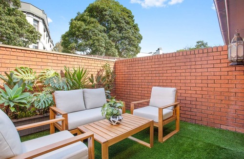 Chippendale Apartment | Elegantly Modern 2-Bed In The Heart of Chippendale