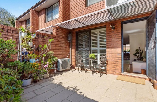 Chippendale Apartment | Elegantly Modern 2-Bed In The Heart of Chippendale