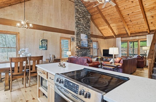 Big Canoe Cabin | Elektra's Hearth at Big Canoe - 4BR 3BA, 2 Decks, Walk to Playground!