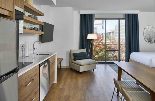 Dunwoody Hotel | Element by Marriott Atlanta Perimeter Center