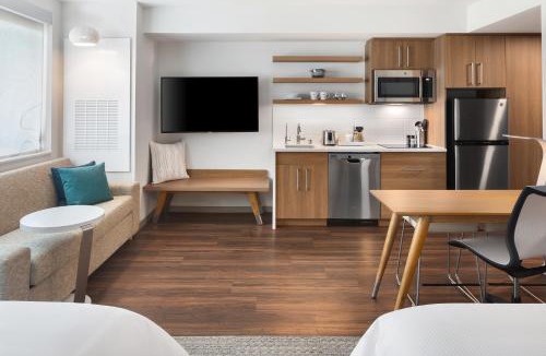 South Loop Hotel | Element by Marriott Bloomington Mall of America