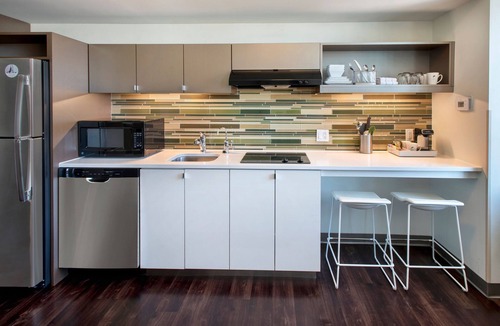D Street - West Broadway Hotel | Element by Marriott Boston Seaport District