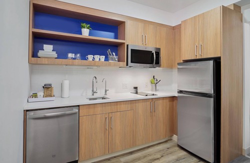 West Edmonton Hotel | Element by Marriott Edmonton West