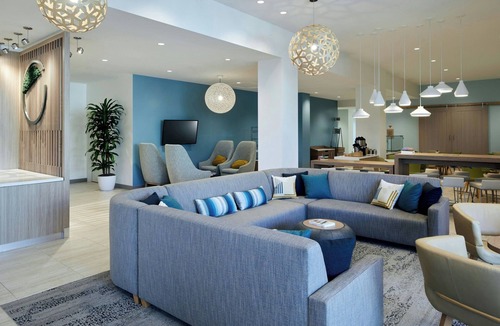 Irvine Business Complex Hotel | Element by Marriott Irvine