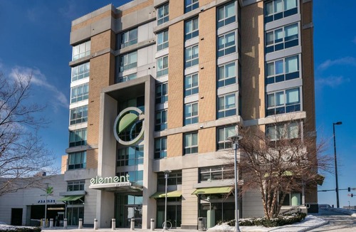 Midtown Crossing Hotel | Element by Marriott Omaha Midtown Crossing