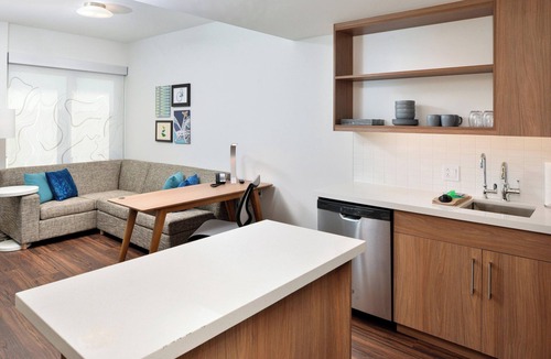 Leawood Hotel | Element by Marriott Overland Park