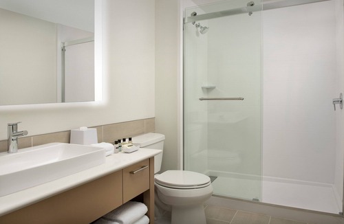Five Oaks Hotel | Element by Marriott Portland Beaverton
