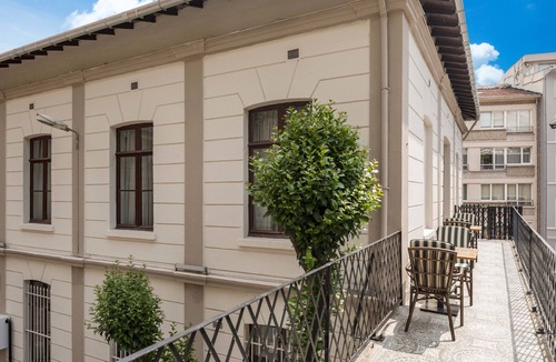 Cihangir Apartment | Element Garden