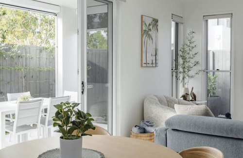 Coolum Beach Apartment | Element on Coolum Beachfront Sunshine Coast
