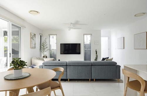 Coolum Beach Apartment | Element on Coolum Beachfront Sunshine Coast