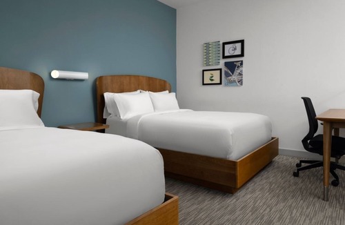 Williamsburg Hotel | Element Orlando | Studio 2 Queen | Fire Pit Patio & Kitchen