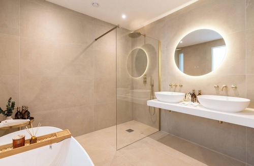 Middlezoy Hotel | Elements Suites