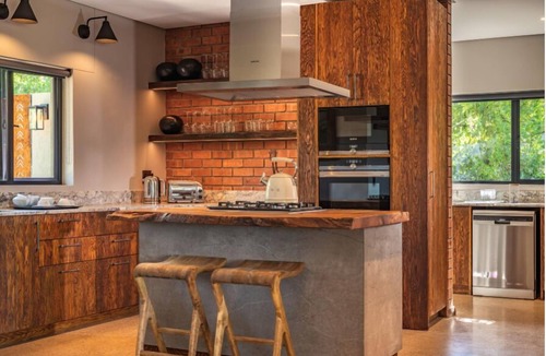Belfast House | Elephant Point