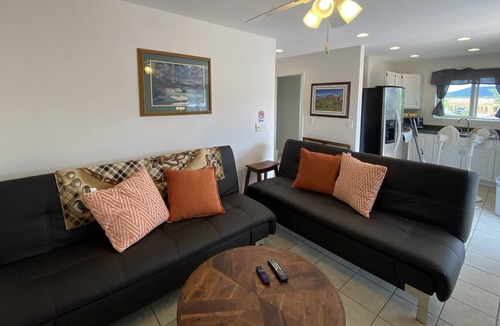 Williams Cottage | Elephant Rocks Golf Cottage