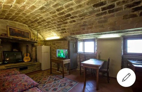 Montecatini Val di Cecina Apartment | Elettra Flower