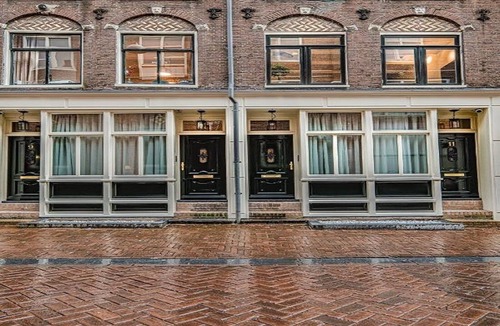 Museum Quarter Apartment | Elevate Your Stay with Refined Luxury Apartment Steps from Madame Tussaud’s