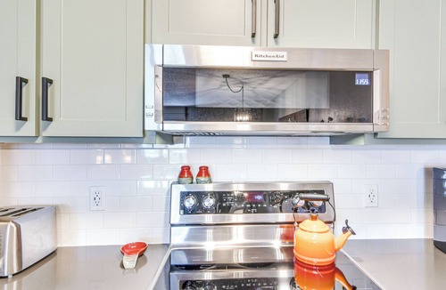 Fraser Condo | Elevated Fraser Condo w/Mountain View & Amenities