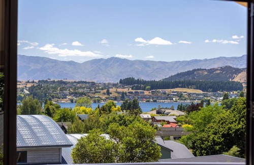 Wanaka House | Elevated Home in Wanaka