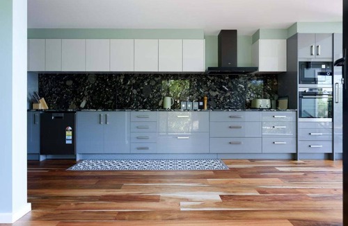 Legana House | Elevated Modern Escape with Tennis Court Access