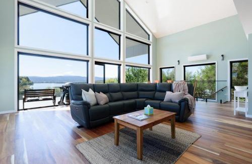 Legana House | Elevated Modern Escape with Tennis Court Access