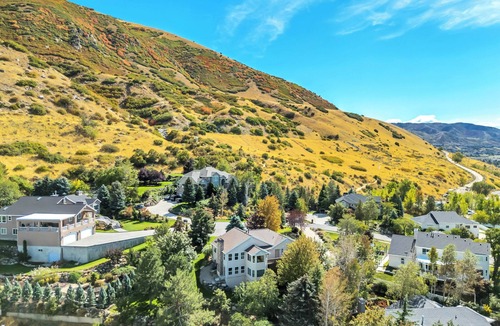 Draper Apartment | Elevated Mountain Retreat w/Sauna & Full Kitchen