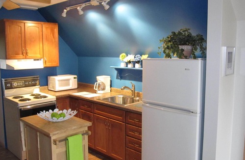 Munising Cottage | Elevated View BY THE MONTH ON Lake Superior, Romantic getaway,Hiking&Waterfalls