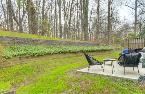 Fairland House | Elevator In-Unit: 3-Story Condo Only 14 Mi to DC!