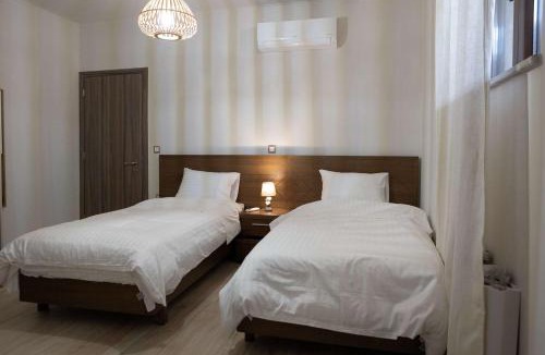 Livadi House | Elevi
