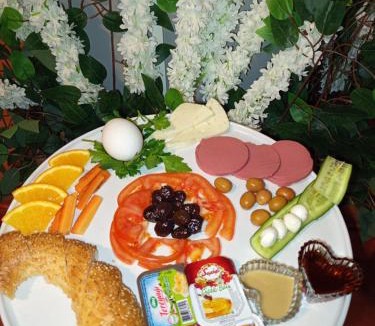 Ceyhan Hotel | Elflora Otel