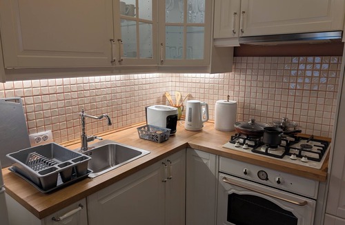 Centrul Vechi Apartment | Elfriede 1912 elegant 2-bedroom apartment in Old Town Brasov
