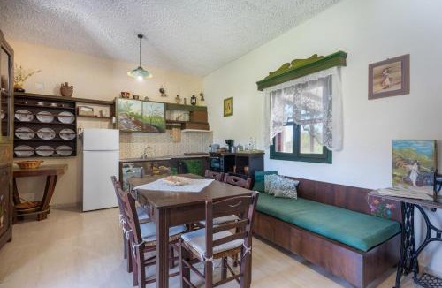 Vigla House | Elia Cottage