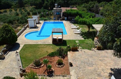 Vamos Apartment | Elianthos Villas