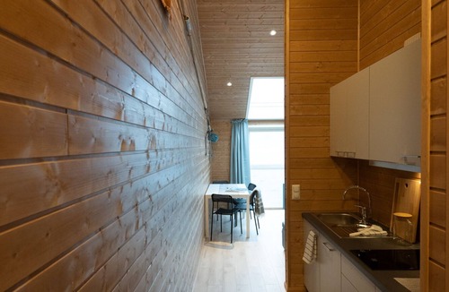 Hamnøya Hotel | Eliassen Rorbuer