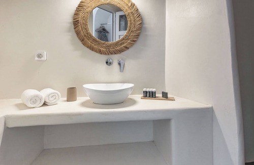 Finikia Hotel | Elios Cave Suites