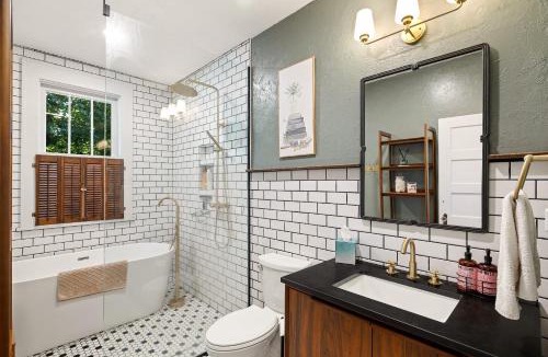 Springfield House | Elizabeth Page House - Charming & Modern Bungalow home