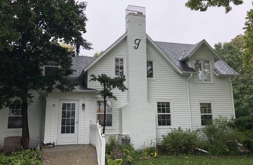 Coon Rapids House | Elizabeth's Loft in the Historic Garst Farmhouse at Whiterock Conservancy