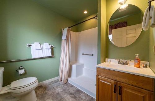 Orick House | Elk Meadow Cabins 19B Johnny Redwood - Single Room