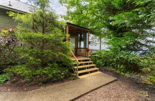 Bryant House | Elk Ridge with a private hot tub