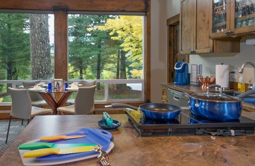 Riverbend House | Elk River Estate ~ Guest House ~ CLOSED
