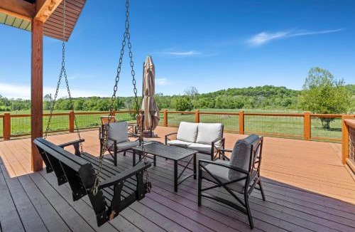 Noel House | Elk View-Access Elk River-Rural Acreage-Huge Patio