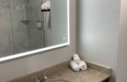 Ridgway Hotel | Elker Inn & Suites