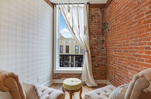 Galena Condo | Elle & Becks Second Floor Suite